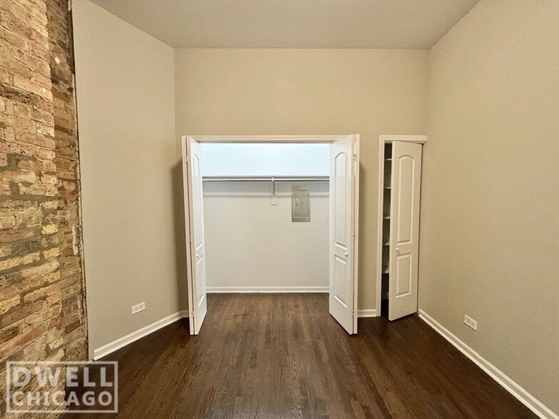 Building Photo - 3430 N Elaine Pl