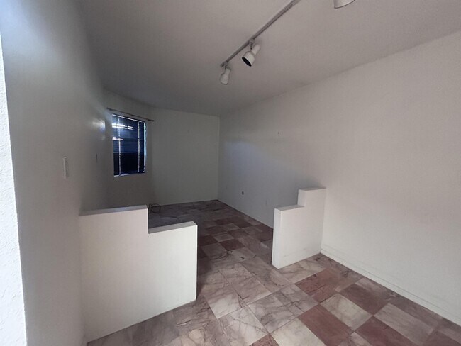 Building Photo - 563 Black Bear Rd NE