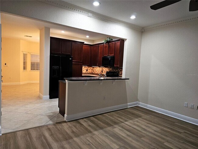 Building Photo - 13218 Fountainbleau Dr