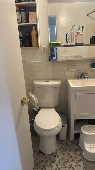 Building Photo - 50 Evergreen St