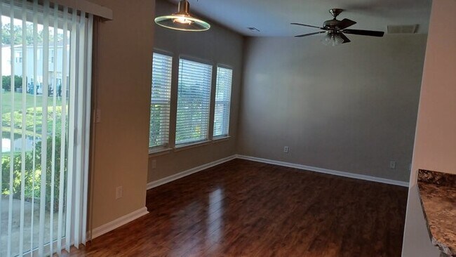 Building Photo - 130 Grand Oaks Dr
