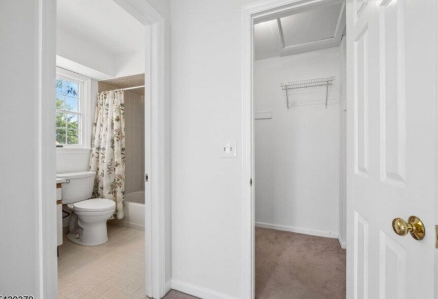 Building Photo - 20 Alexandria Way