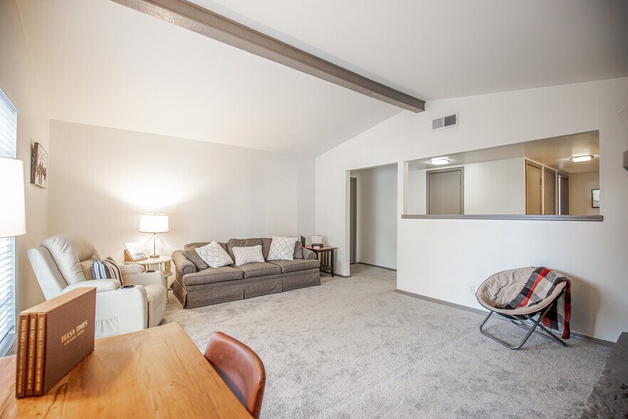 Building Photo - 6711 S Richmond Ave