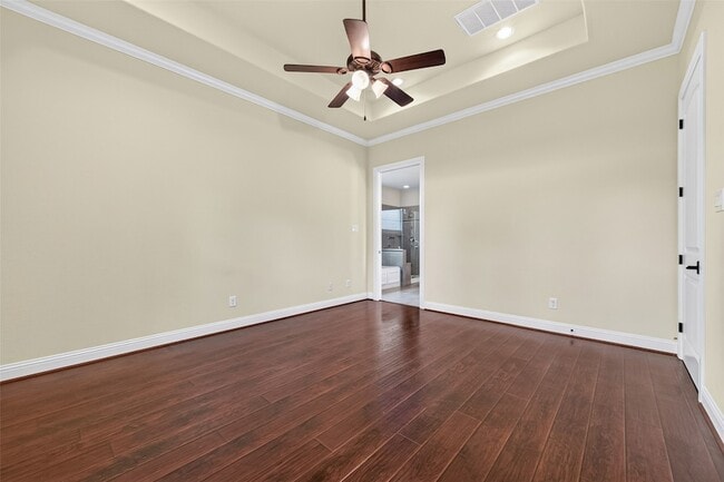 Building Photo - 4727 Lake Village Dr