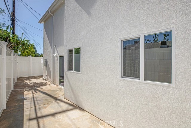 Building Photo - 6638 Lindley Ave