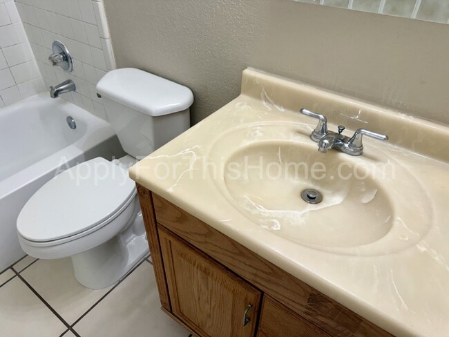 Building Photo - Single Family Home - Carrollwood Area