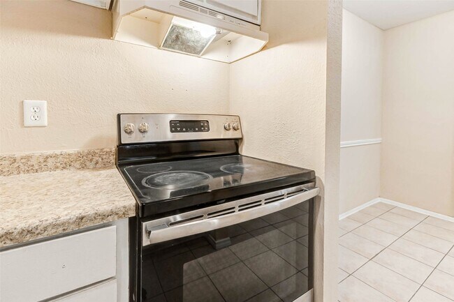 Building Photo - 12527 Ashford Meadow Dr