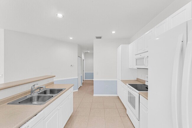 Building Photo - 1864 S Dovetail Dr