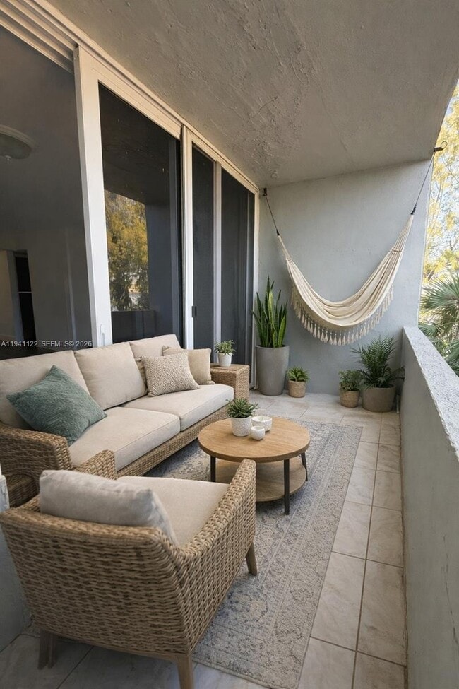 Building Photo - 10000 NW 80th Ct