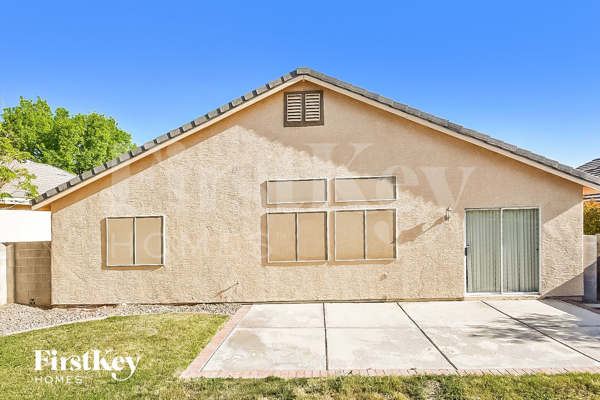 Building Photo - 7841 Olympus Ave