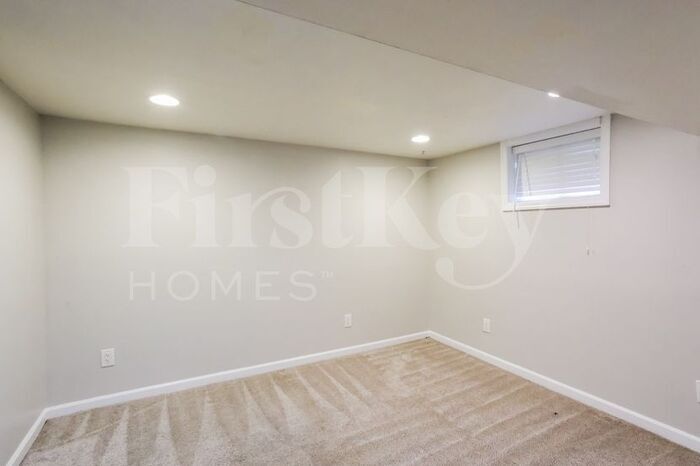 Building Photo - 5126 S Delaware Ave