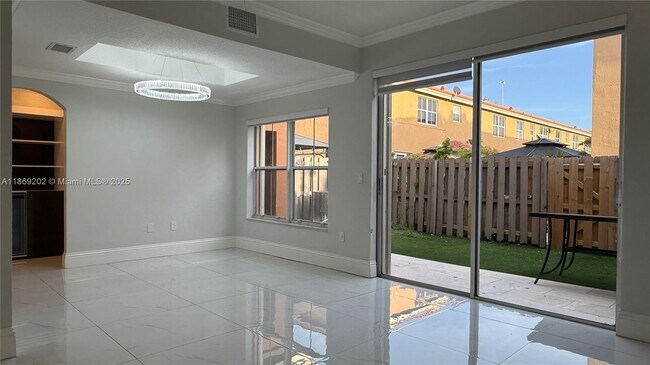Building Photo - 8480 NW 139th Ln