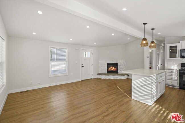 Building Photo - 30473 Mulholland Hwy