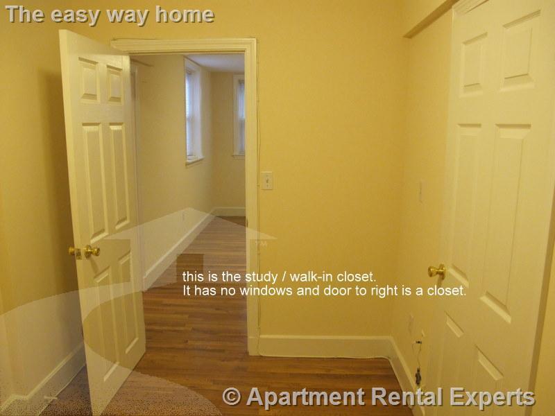 Building Photo - 14 Centre St