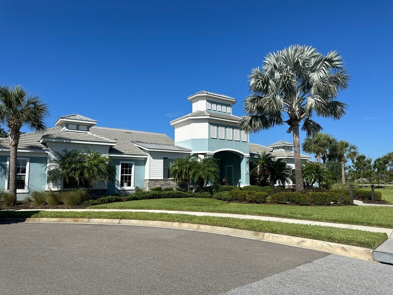 Building Photo - 4737 Deep Creek Ter