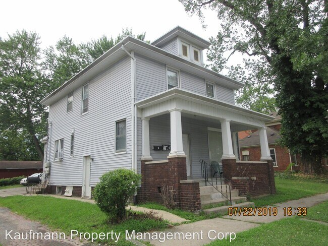 Primary Photo - 2216 S Harrison St