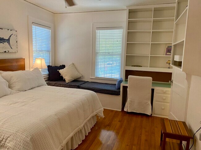 Building Photo - 1320 Terrace St