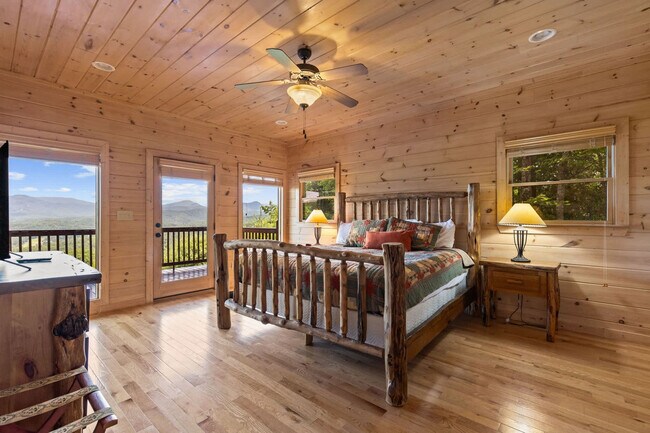 Building Photo - 121 Pontoosuc Dr