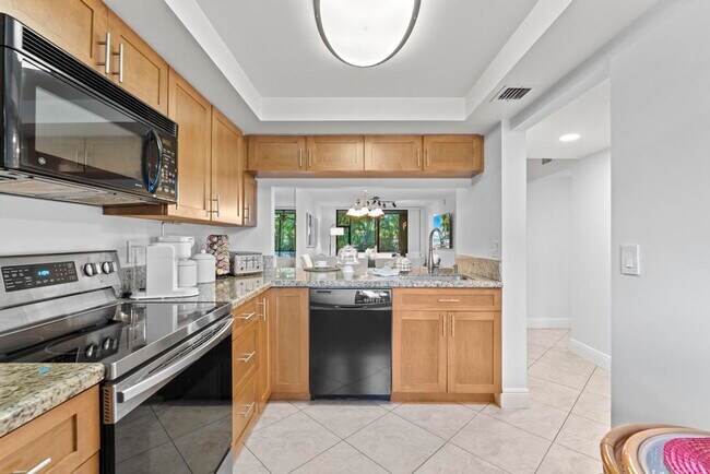 Building Photo - 600 Egret Cir