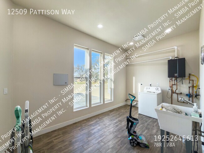 Building Photo - 12509 Pattison Rd