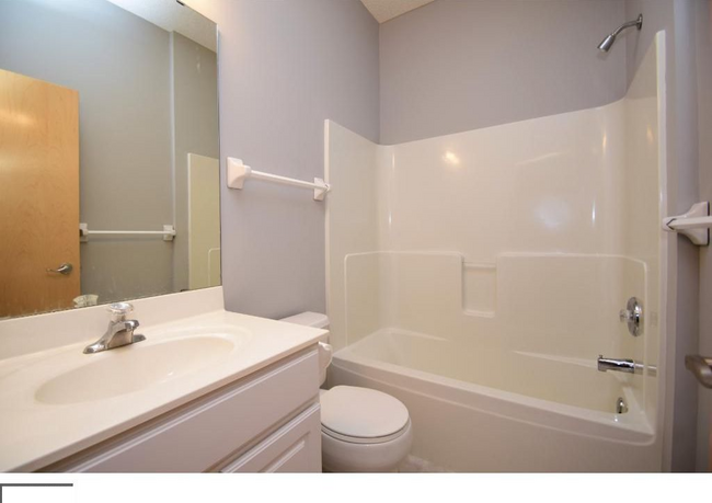 bathroom2 - 5034 Fountain Ln N