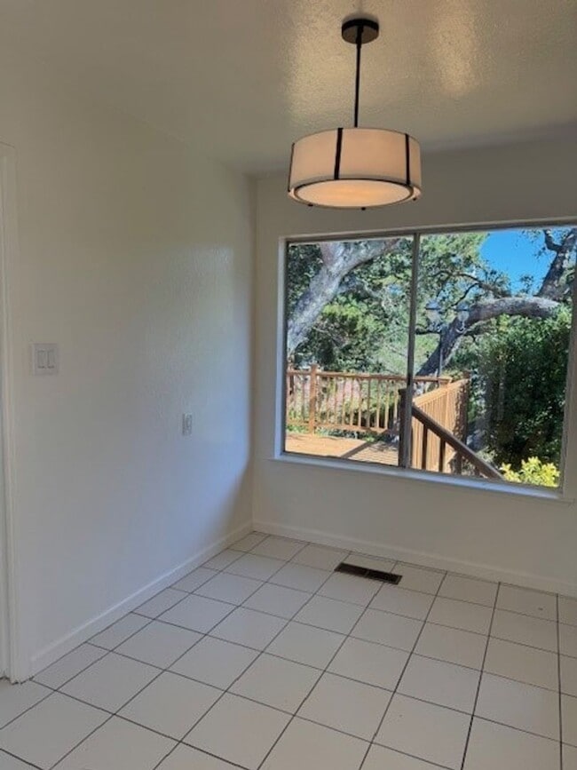 Building Photo - Beautiful home in Laurel Wood