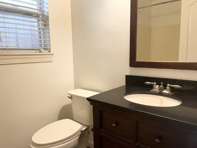 Building Photo - 11126 Hanning Ln