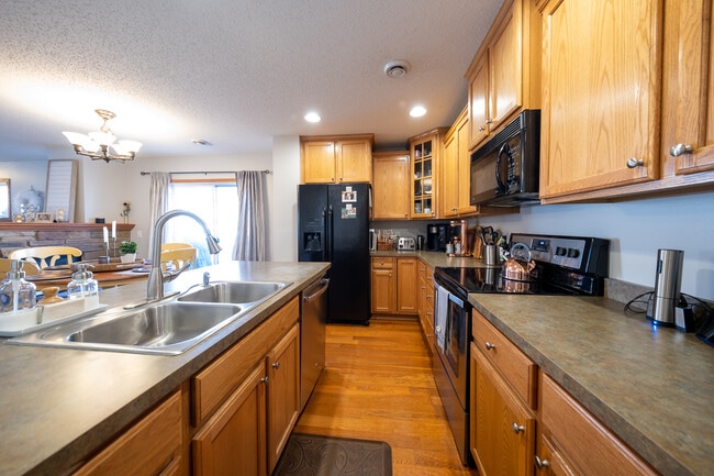 Building Photo - 10803 Kingsfield Ln