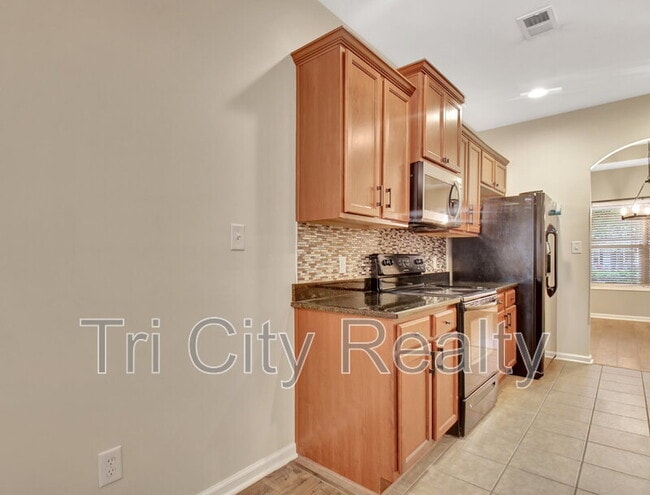 Building Photo - 113 Macalester Dr