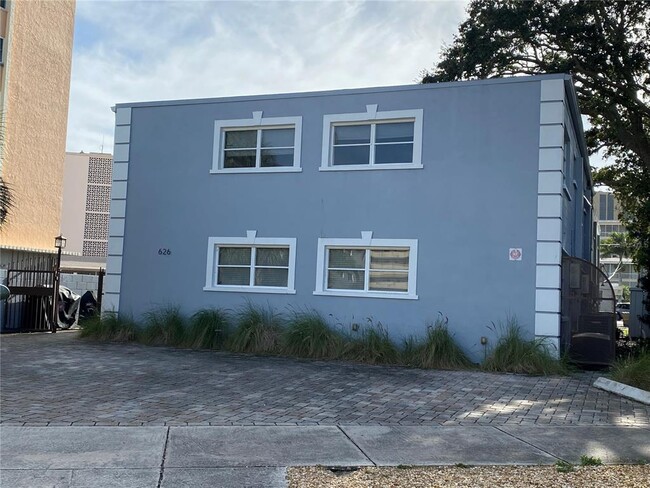 Building Photo - 626 12th Ave NE