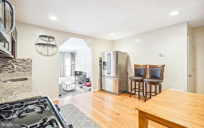 Building Photo - 1203 S 16th St