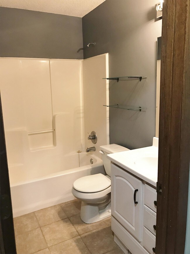 Building Photo - 17399 Barberry Cir