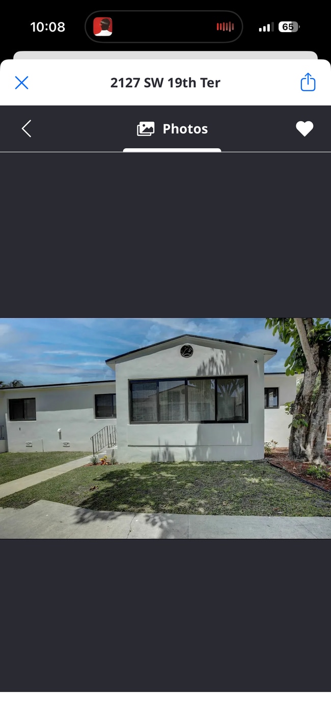 Building Photo - 2127 SW 19th Ter