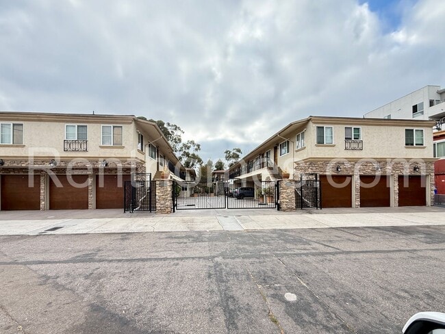 Primary Photo - 4045 8th Ave