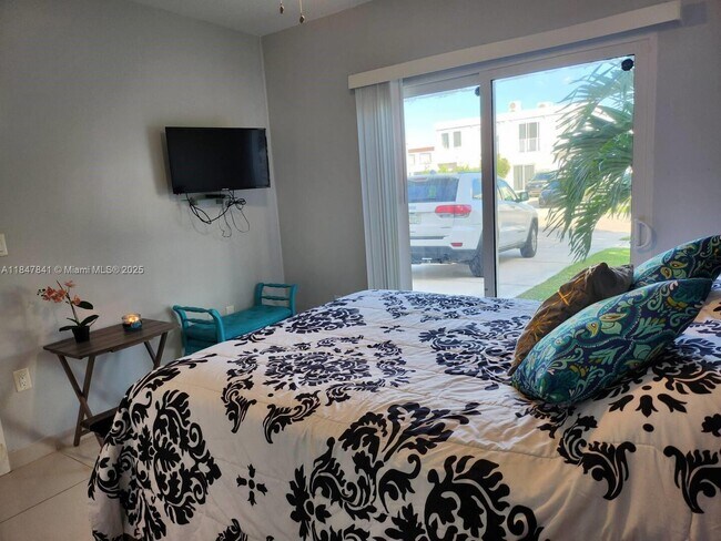 Primary Photo - 26132 SW 136 Ct