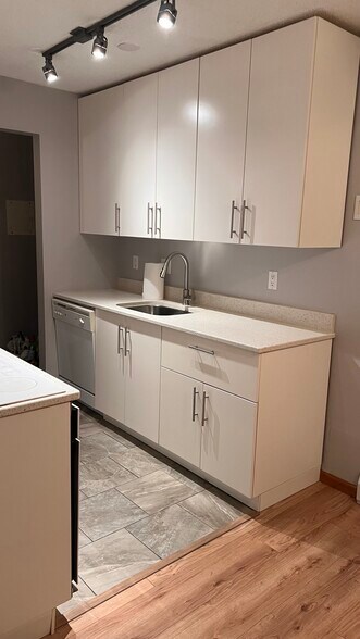 Building Photo - 924 Westbrooke Way