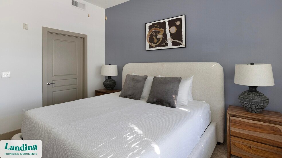 Building Photo - 5005 Galleria Dr