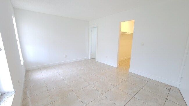 Building Photo - 2800 NW 56th Ave