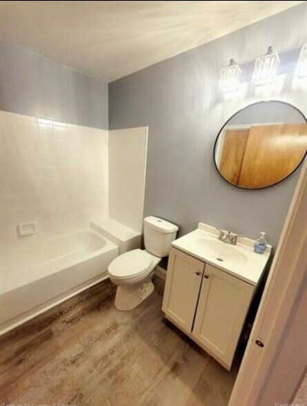 Building Photo - 24026 Wedgewood Cir