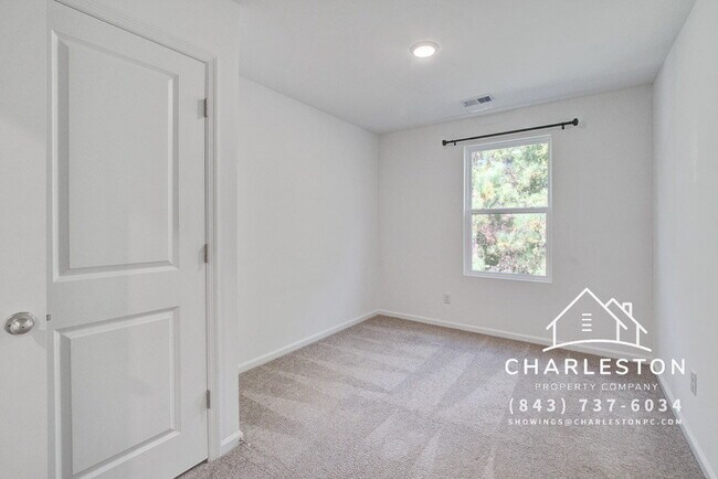 Building Photo - 200 Woodward Rd