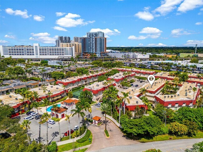 Building Photo - 8650 SW 67th Ave