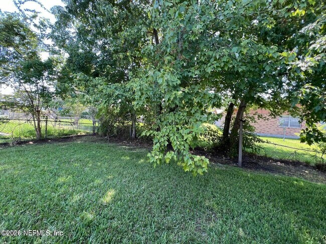 Building Photo - 6634 Kinlock Dr