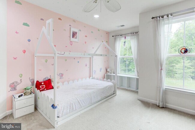 Building Photo - 22800 Bubbling Brook Dr
