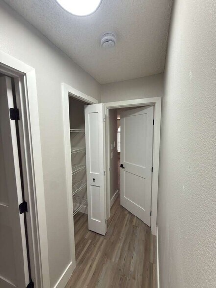 Building Photo - 9132 Remington Dr