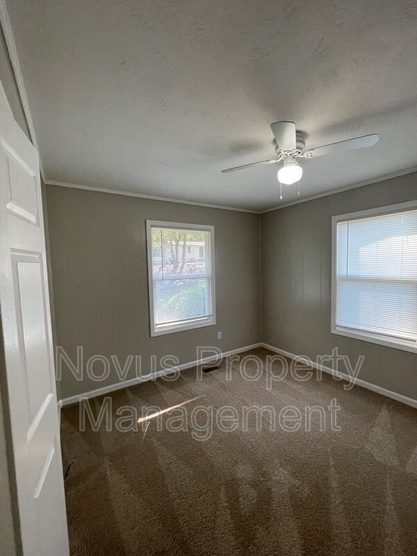Building Photo - 40 Gees Ln