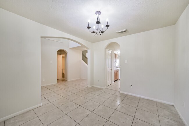 Building Photo - 7102 Calix Ln