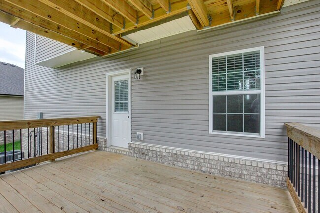 Building Photo - 1092 Barnhill Rd