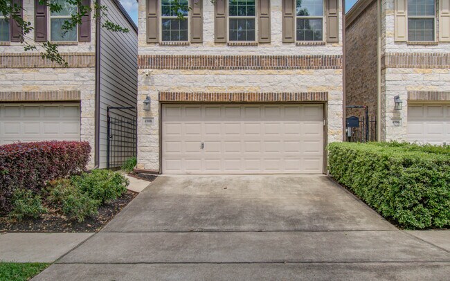 Building Photo - 4908 Crawford St