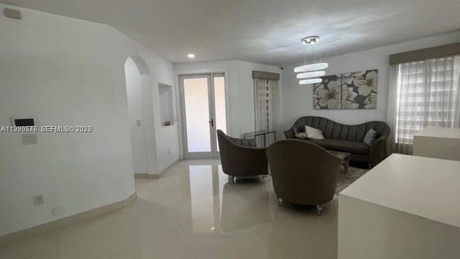 Building Photo - 3570 W 92nd Pl