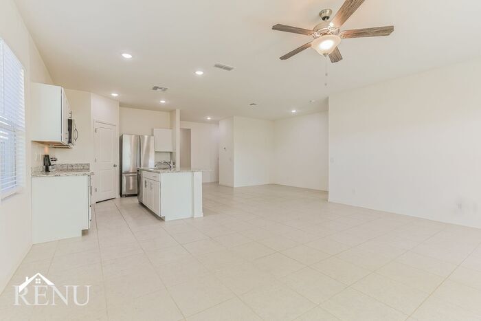 Building Photo - 35522 W San Capistrano Ave